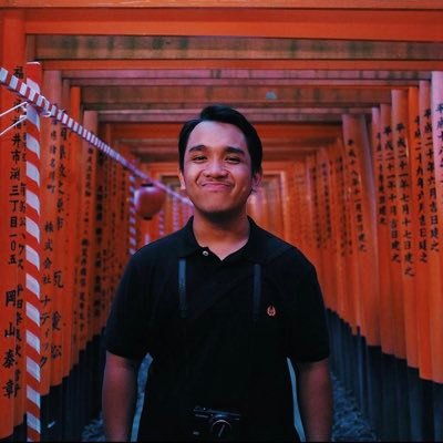 Aslam - Ghostwriter & Authority Strategist